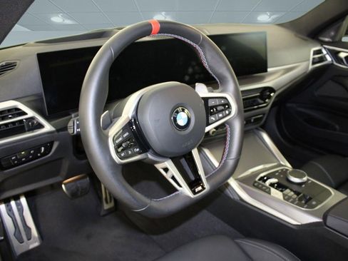 Used 2025 BMW M440i Coupe w/ Premium Package image 4