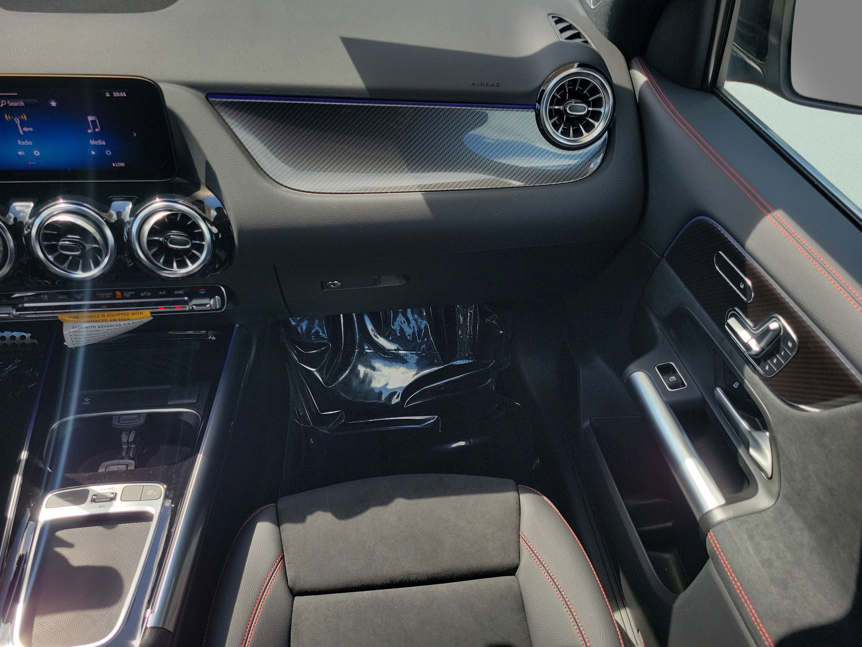 New 2026 Mercedes-Benz GLA 35 AMG 4MATIC image 14