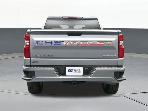 Used 2025 Chevrolet Silverado 1500 Custom image 11