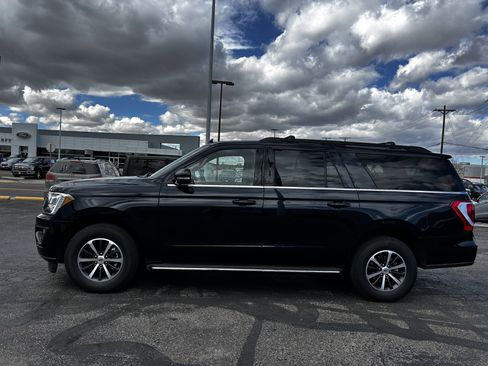 Used 2021 Ford Expedition Max XLT image 2