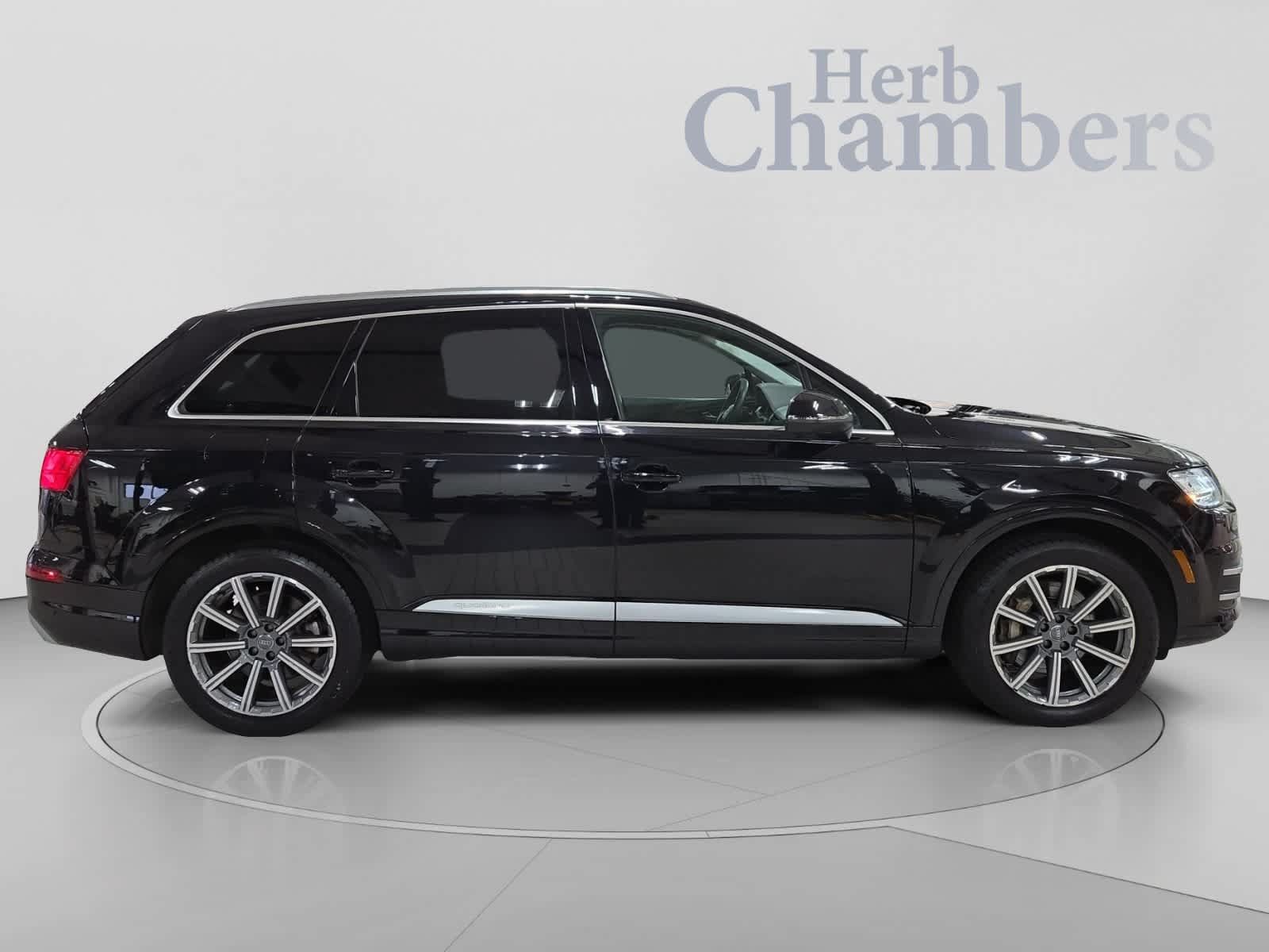 Used 2019 Audi Q7 3.0T Premium Plus w/ Premium Plus Package AWD/4WD image 11