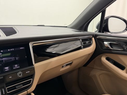 Used 2023 Porsche Macan S AWD/4WD image 54