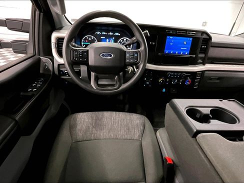 Used 2023 Ford F350 XLT AWD/4WD image 6