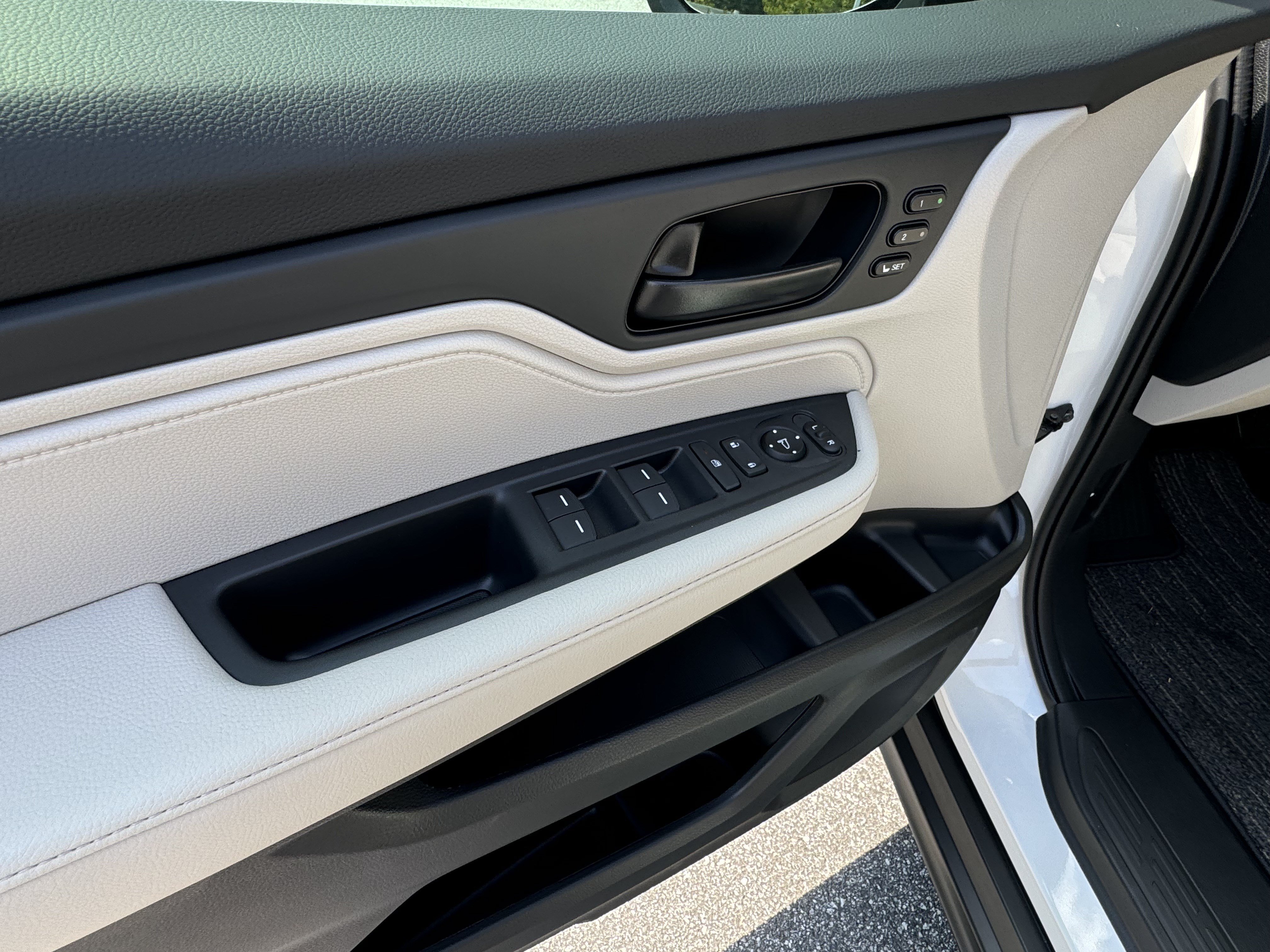 New 2027 Honda Odyssey EX-L image 14