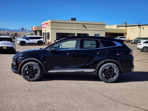 New 2026 Kia Sportage EX w/ EX Panorama Roof Package image 2
