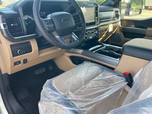 New 2025 Ford F250 Lariat w/ Lariat Ultimate Package image 6