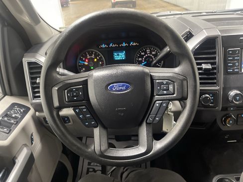 Used 2017 Ford F150 XLT image 29