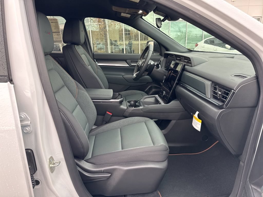 New 2026 GMC Terrain AT4 AWD/4WD image 19