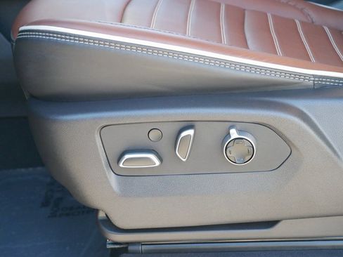 Used 2024 GMC Sierra 2500 Denali Ultimate w/ Snow Plow Prep/Camper Package image 18