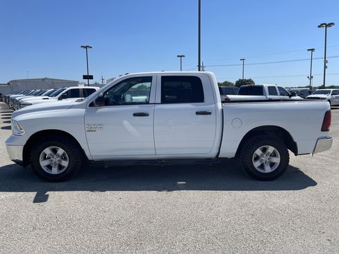 Used 2022 RAM 1500 Tradesman w/ Chrome Appearance Group AWD/4WD image 7