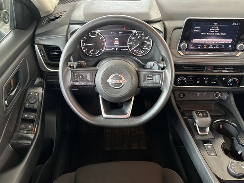 Used 2024 Nissan Rogue S AWD/4WD image 17