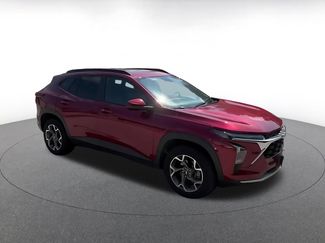 Used 2025 Chevrolet Trax LT w/ LT Convenience Package FWD video 2