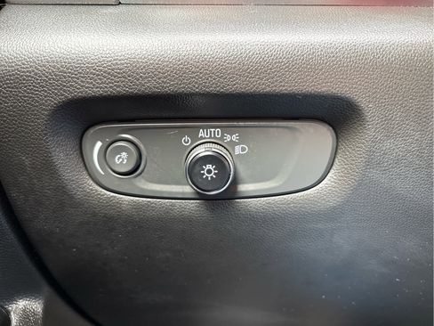 Certified 2023 Chevrolet Traverse LT image 29