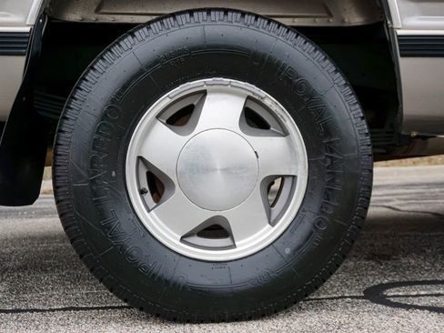 Used 1998 Chevrolet Silverado 1500 4x4 Extended Cab w/ Preferred Equipment Group 2 image 37