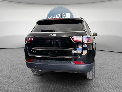 Used 2024 Jeep Compass Latitude AWD/4WD image 5