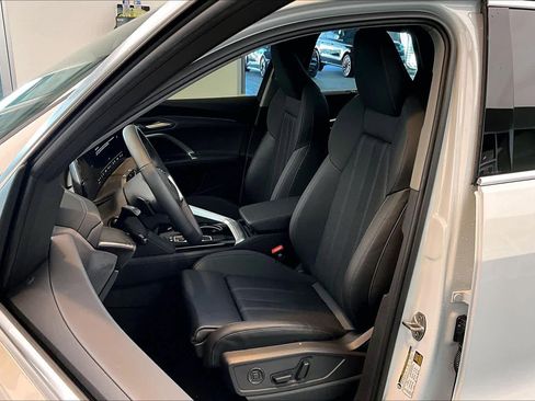 Used 2025 Audi Q5 Premium Plus image 8