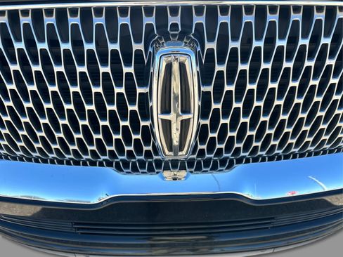 Used 2019 Lincoln Navigator Reserve AWD/4WD image 37