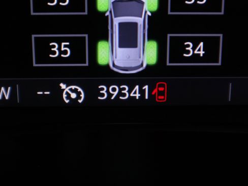 Used 2023 Chevrolet Blazer LT image 19