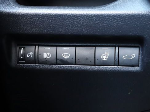 Used 2019 Toyota RAV4 XLE Premium image 39