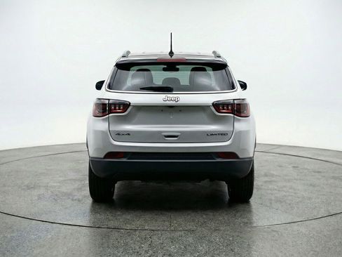 Used 2025 Jeep Compass Limited image 7