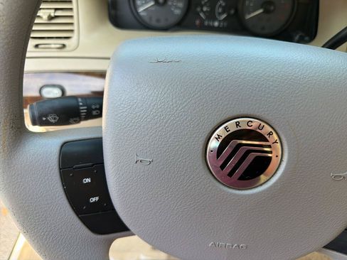 Used 2008 Mercury Grand Marquis GS RWD image 37
