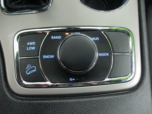 Used 2022 Jeep Grand Cherokee Limited image 27