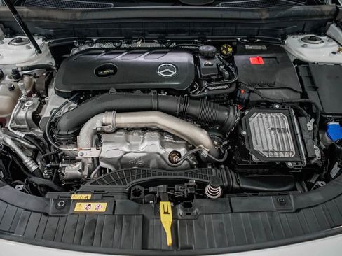 Used 2025 Mercedes-Benz GLB 250 image 26