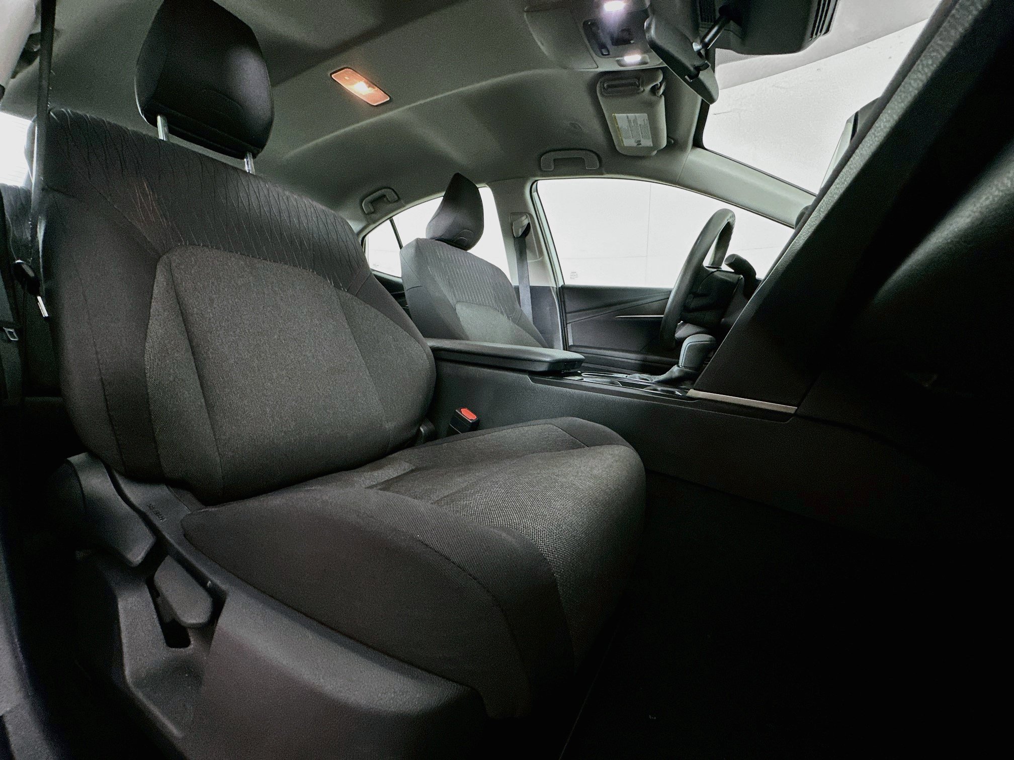 Used 2025 Toyota Camry LE FWD image 29