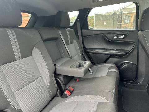 Used 2025 Chevrolet Blazer LT FWD image 22