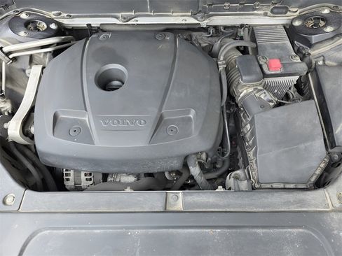 Used 2016 Volvo XC90 T6 Momentum image 10