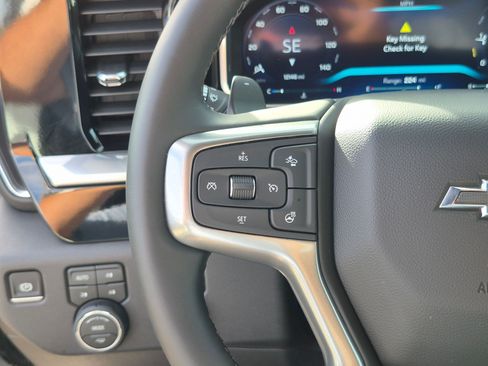 Used 2026 Chevrolet Silverado 1500 LT Trail Boss w/ Convenience Package II AWD/4WD image 17