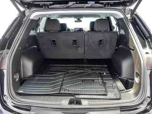 Certified 2024 Chevrolet Blazer LT w/ Convenience Package FWD image 26
