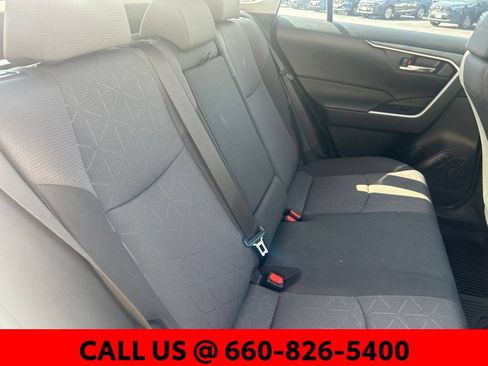 Certified 2021 Toyota RAV4 XLE w/ Convenience Package AWD/4WD image 7