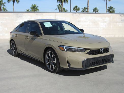 Used 2025 Honda Civic Sport Touring image 2