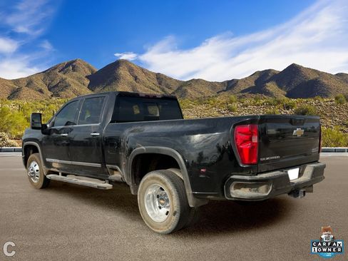 Used 2024 Chevrolet Silverado 3500 High Country w/ High Country Premium Package AWD/4WD image 3