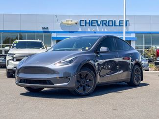 Used 2023 Tesla Model Y 2WD video 1