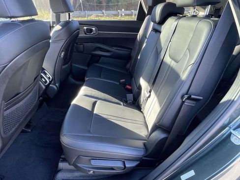 Used 2022 Kia Sorento S w/ Panoramic Sunroof Package image 11