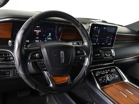 Used 2019 Lincoln Navigator L Reserve AWD/4WD image 33