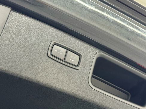 Used 2018 Porsche Macan S image 45