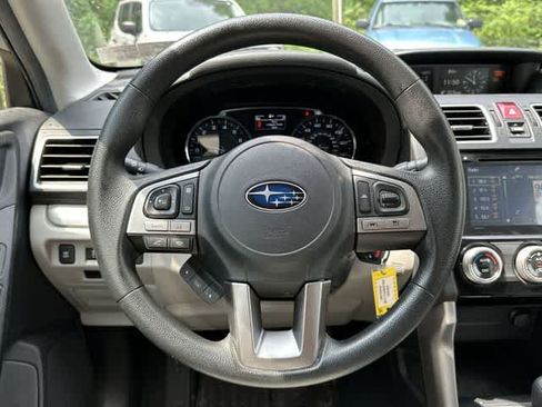 Used 2017 Subaru Forester 2.5i Premium AWD/4WD image 8