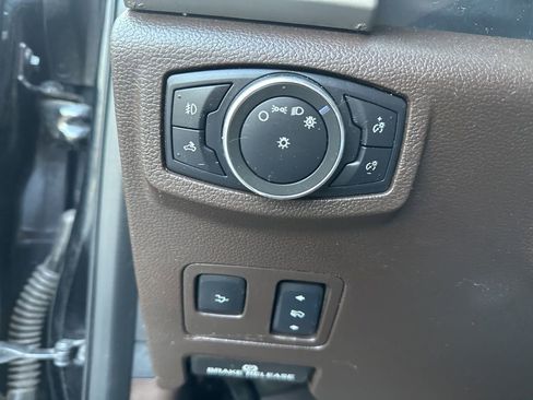 Used 2017 Ford F350 King Ranch w/ King Ranch Ultimate Package image 13