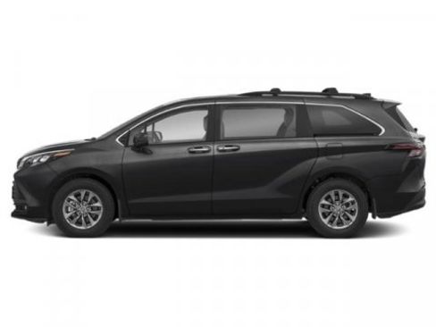 New 2026 Toyota Sienna XLE FWD image 3