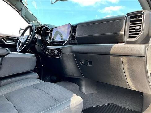 Used 2023 Chevrolet Silverado 1500 LT AWD/4WD image 14