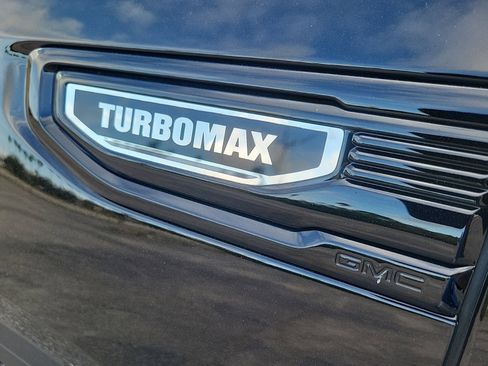 New 2026 GMC Sierra 1500 Elevation image 9