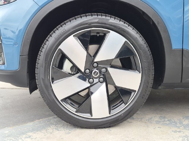 Certified 2024 Volvo XC40 Recharge Ultimate w/ Protection Package Premier RWD image 10