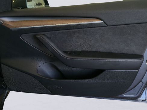 Used 2023 Tesla Model Y AWD image 21