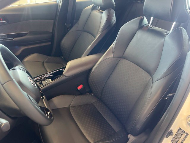 Used 2021 Toyota C-HR Limited FWD image 19