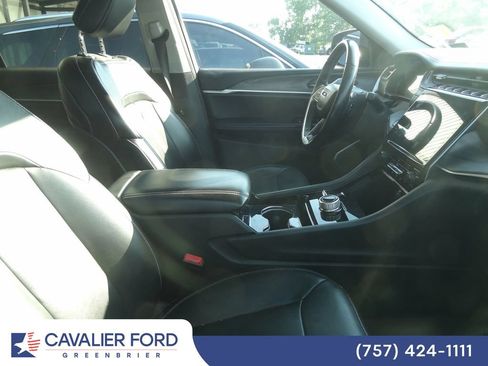 Used 2021 Jeep Grand Cherokee L Limited AWD/4WD image 11