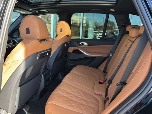 New 2026 BMW X5 sDrive40i image 9