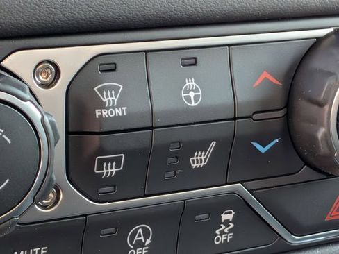 New 2026 Jeep Gladiator Sport AWD/4WD image 28